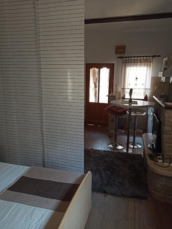 Adria Apartments Pula Zewnętrze zdjęcie