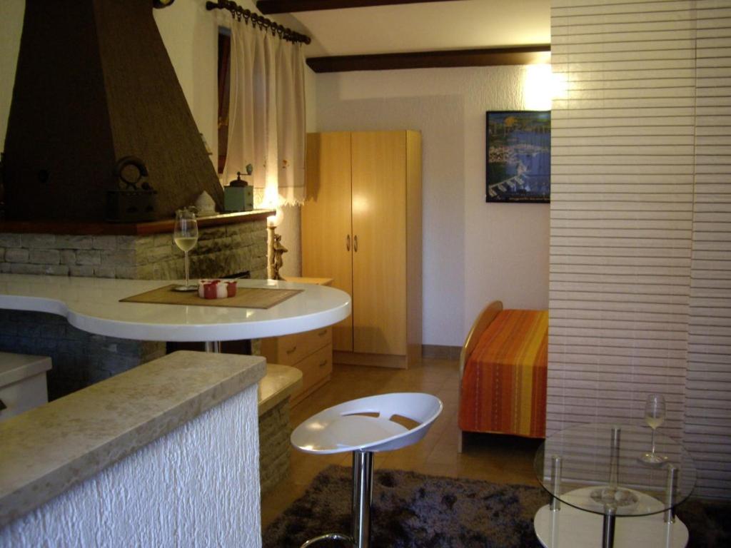 Adria Apartments Pula Zewnętrze zdjęcie