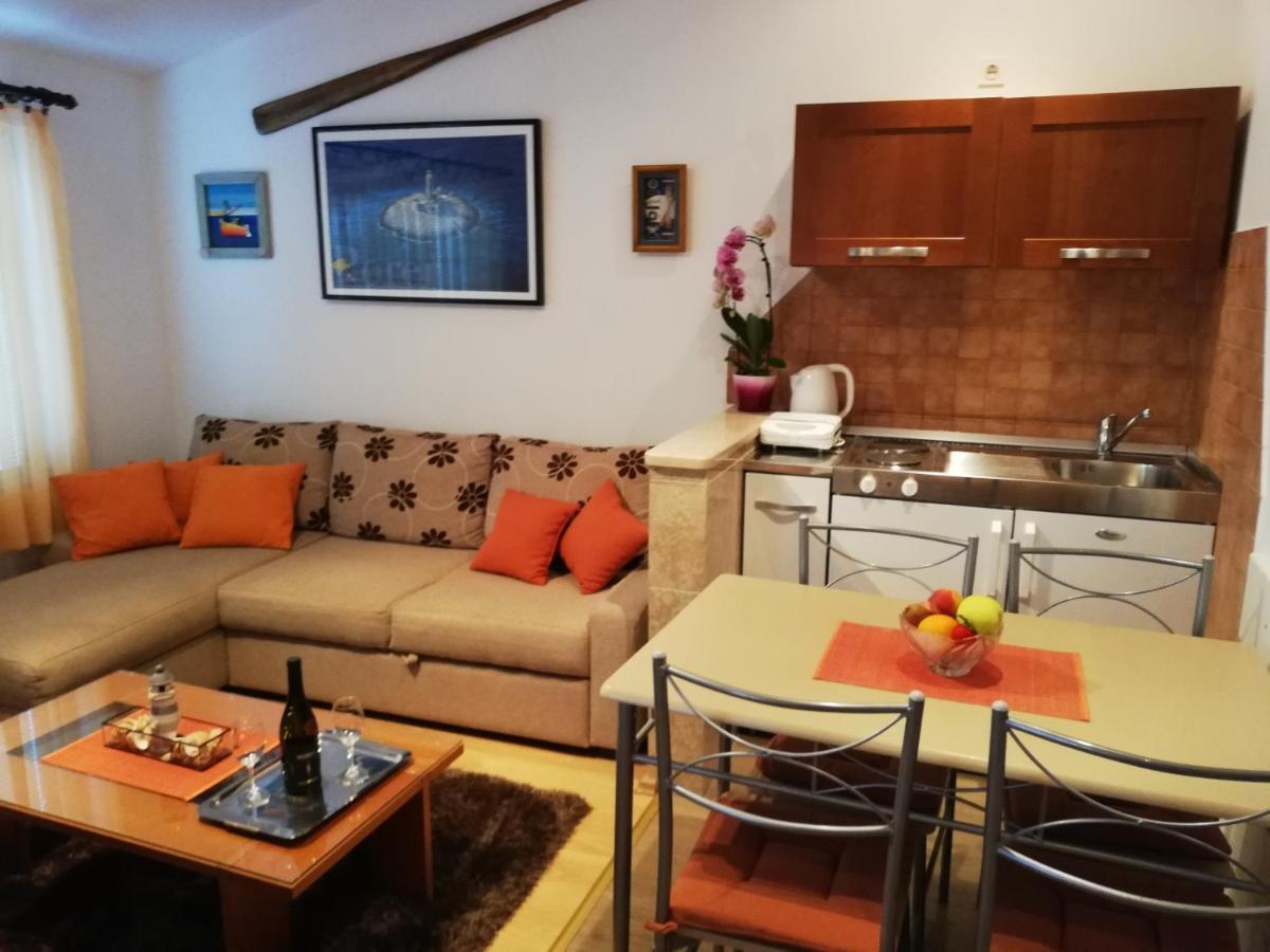 Adria Apartments Pula Zewnętrze zdjęcie